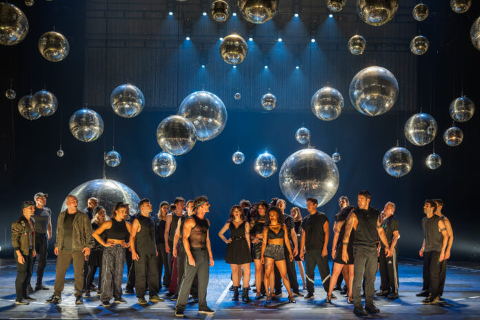 03_copyright_ingo_hoehn_westsidestory_ensemble